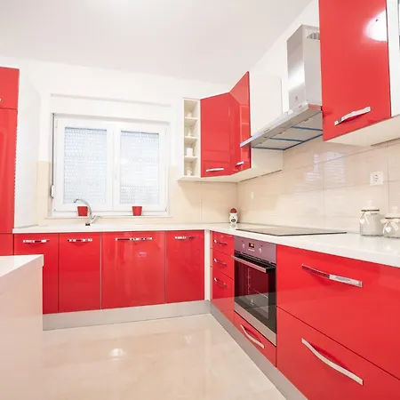 Sandrina Residences *