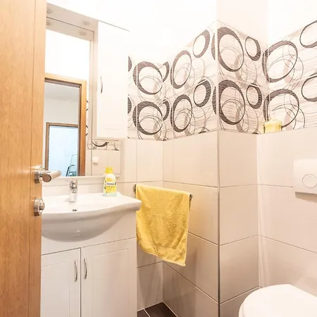 Sandrina Residences *