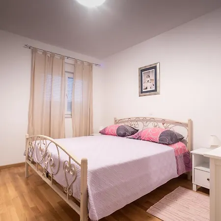 Sandrina Residences *