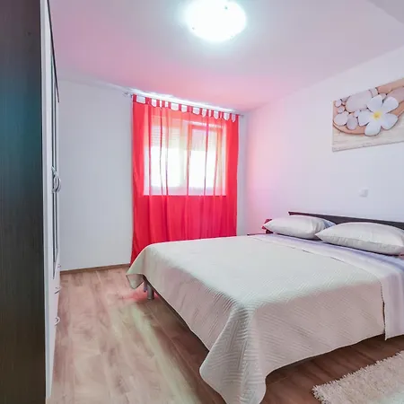 Sandrina Residences Apartmán *