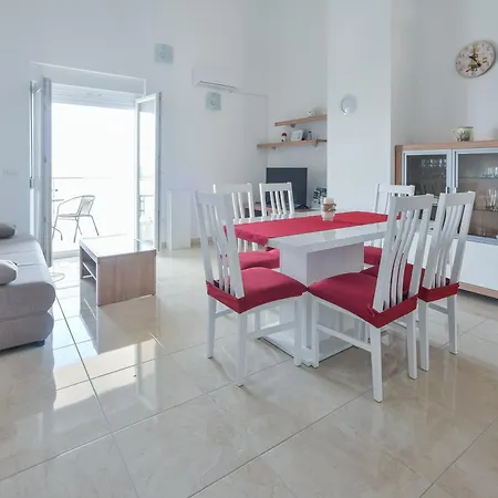 Sandrina Residences