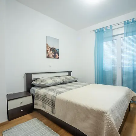 Sandrina Residences
