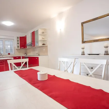 Apartment Sandrina Residences