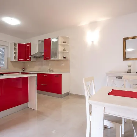 Sandrina Residences Vrsi