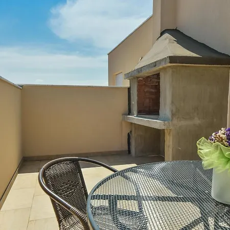 Sandrina Residences