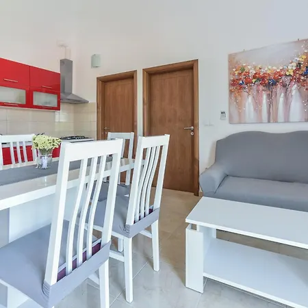 Lägenhet Sandrina Residences *