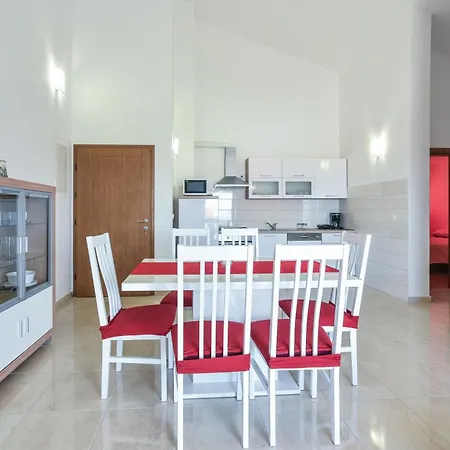Lägenhet Sandrina Residences *