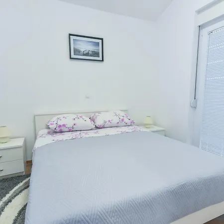 Sandrina Residences *