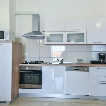 Sandrina Residences Vrsi